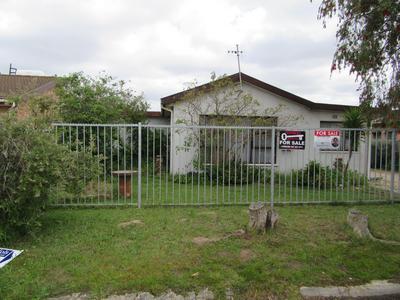 House For Sale in Peerless Park West, Kraaifontein