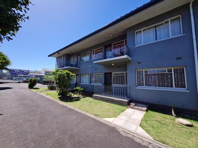 Apartment / Flat For Sale in Stikland, Cape Town